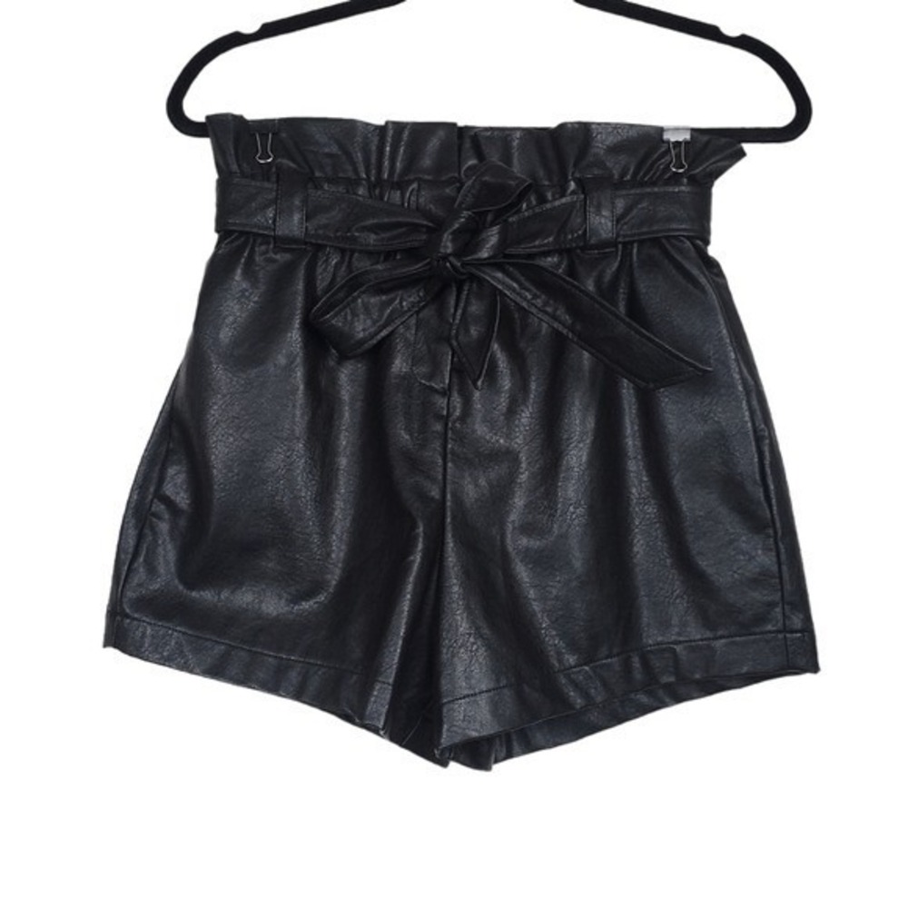 Love Richie Womens Black Faux Leather Tie Waist Shorts Size S NWT